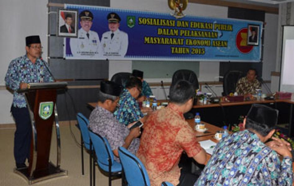 80 peserta Ikuti Sosialisasi dan Edukasi Publik Pelaksanaan MEA 2015