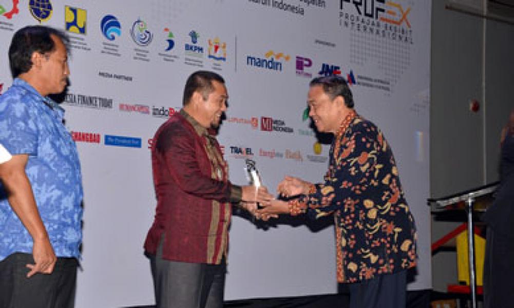 BPMPT Bengkalis Raih Terbaik 3 pada `Indonesia Investment Week 2015`
