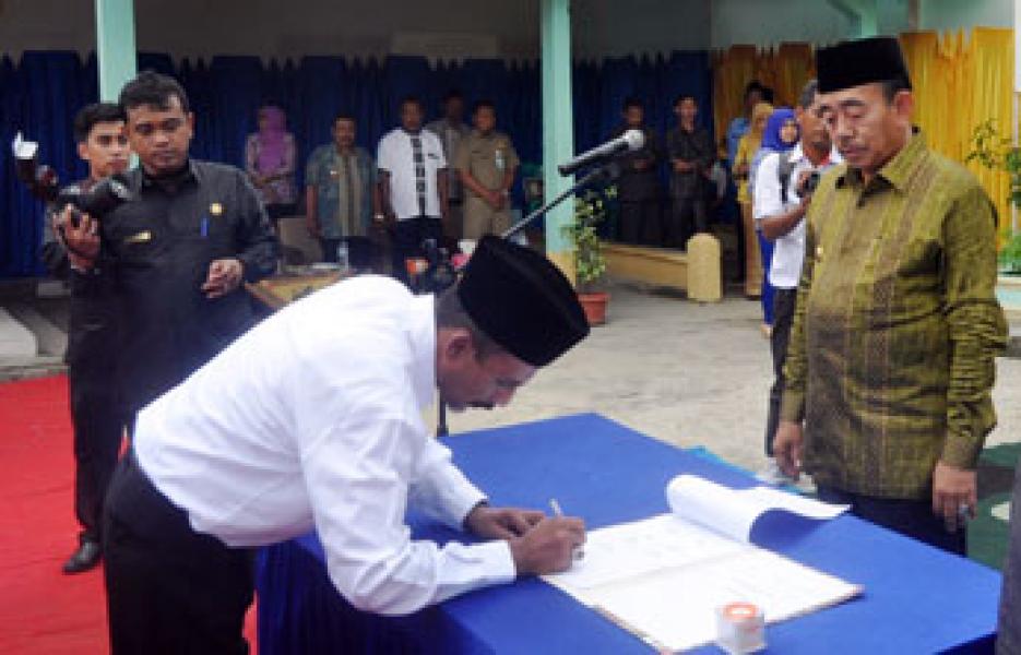 Bupati Ambil Sumpah 20 Anggota BPD 4 Desa di Mandau