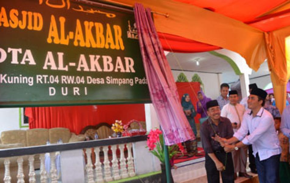 Bupati Herliyan Resmikan Masjid Al Akbar Simpang Padang Mandau
