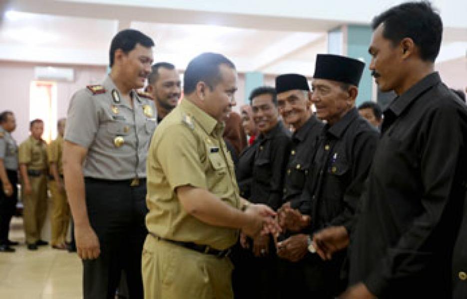 Bupati Lantik Pengurus FPK Kabupaten Meranti