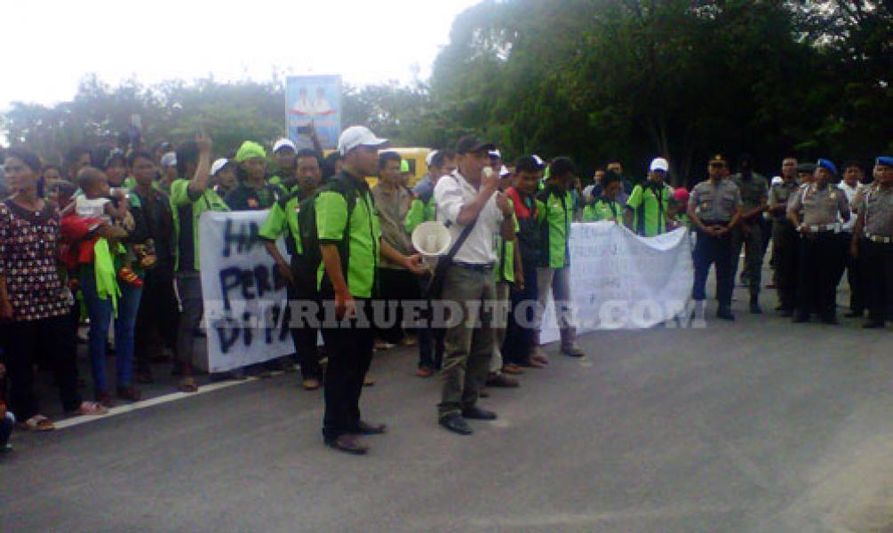 Demo PT Duta Palma Buntut Pengusiran 41 Buruh