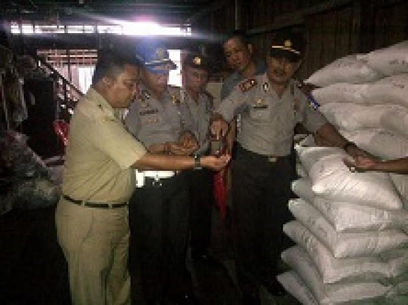 Disperindag dan Kepolisian Sidak Beras Plastik