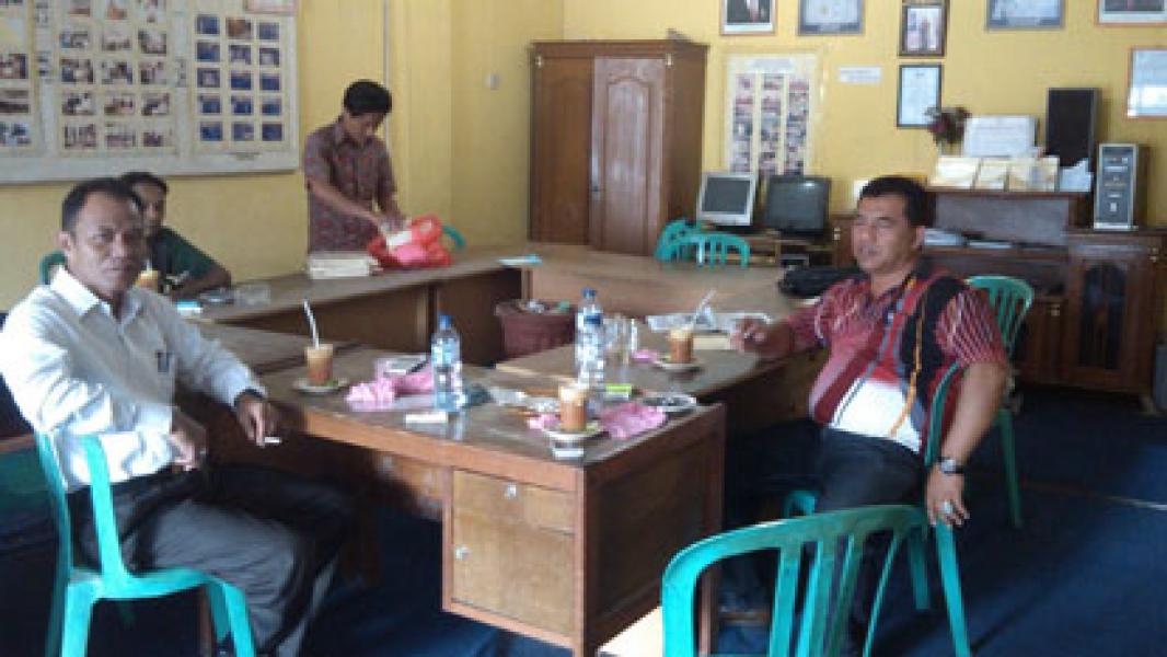 Dua Kabag Humas Kunjungi Kantor FWK