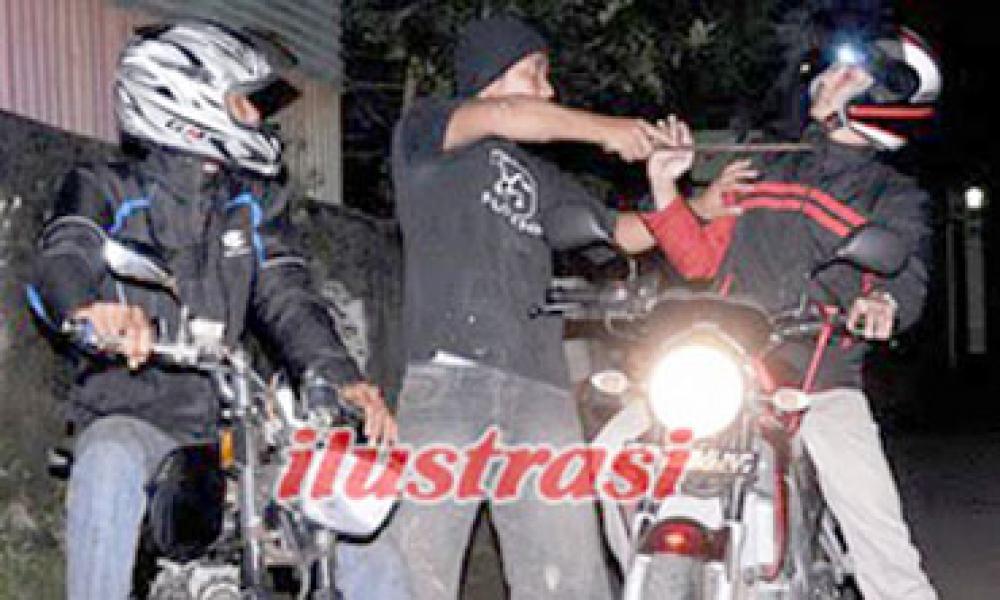 Guru Honorer Dibegal di Jalan Umban Sari Rumbai