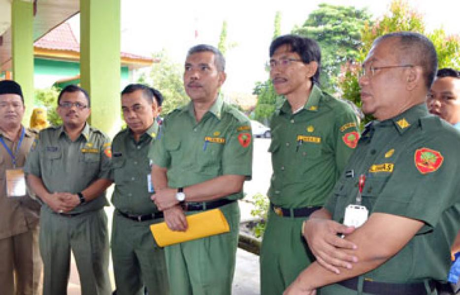 Hari Pertama UN SLTP di Pekanbaru Berjalan Lancar