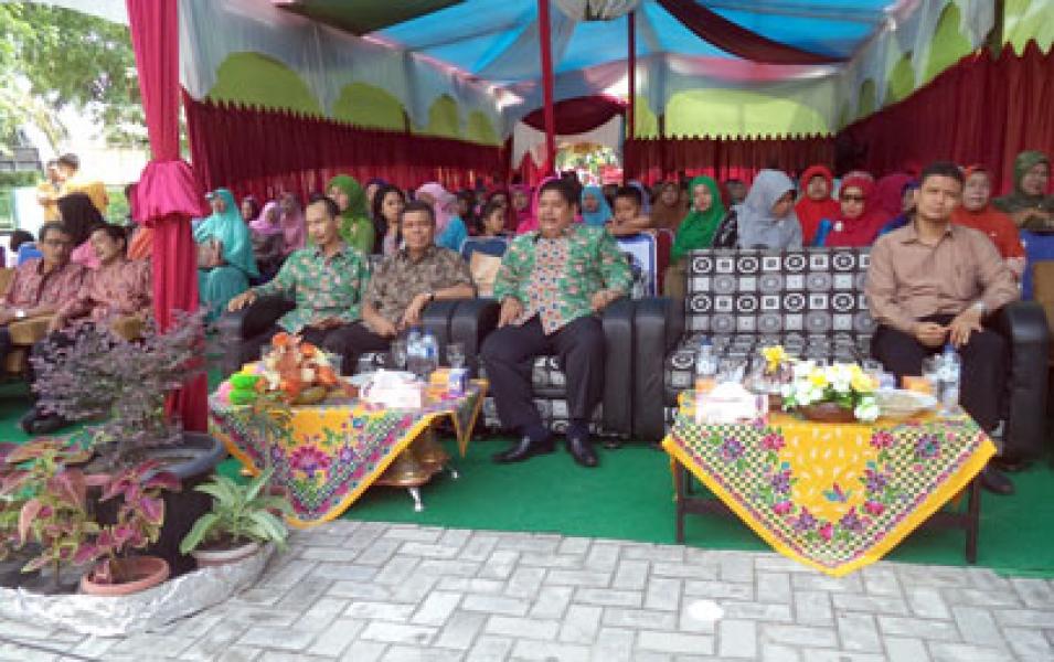 Kadisdik Hadiri Perpisahan 247 Siswa SMKN 7 Pekanbaru
