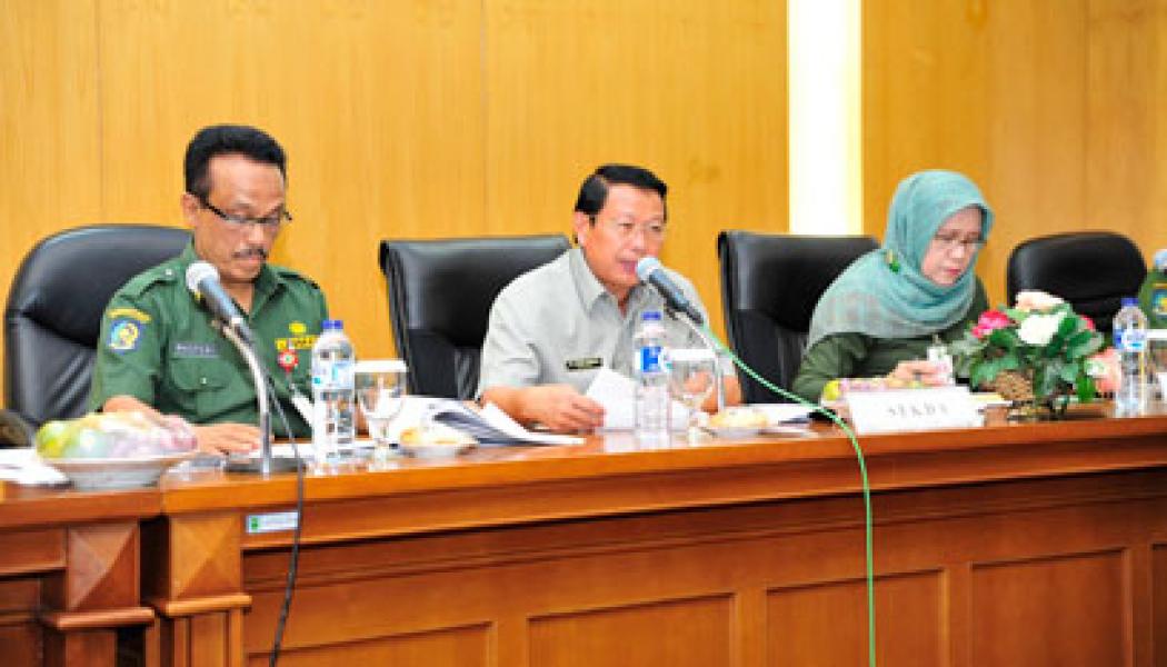 Pemprov Gelar Rapat Evaluasi APBD Riau 2015
