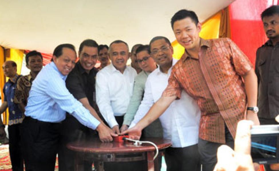Plt Gubri Bersama Memperin RI Lakukan Pemancangan Tiang I Paper Machine 3 PT RAPP