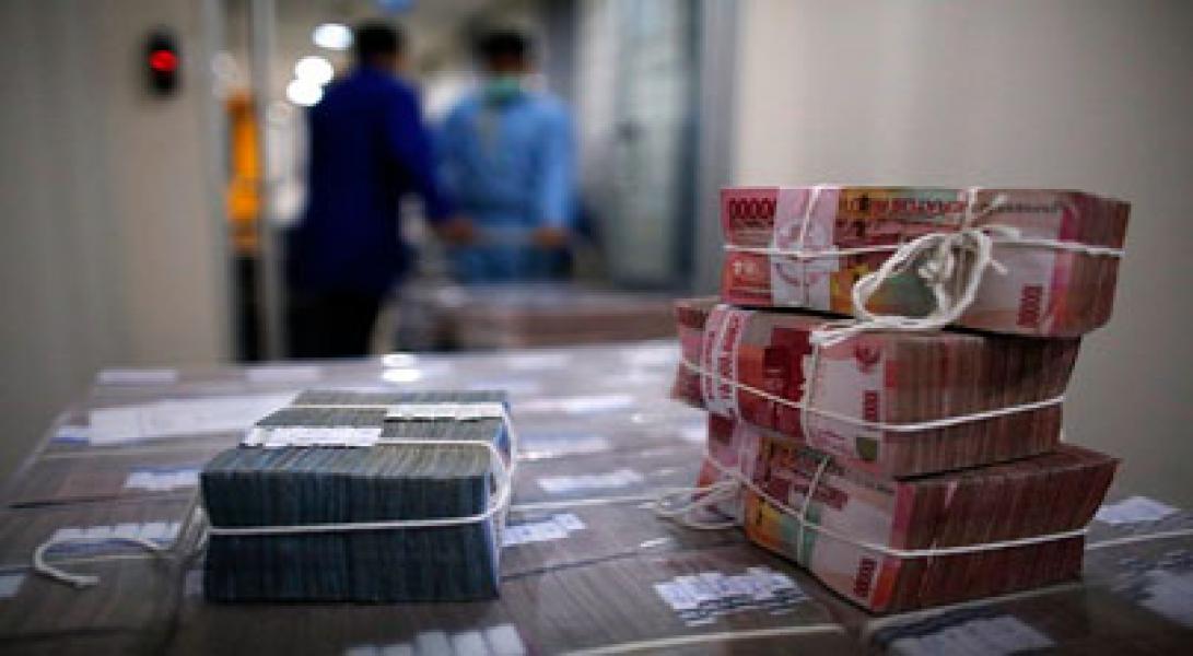 Rupiah Anjlok ke Rp13.010 di Awal Mei