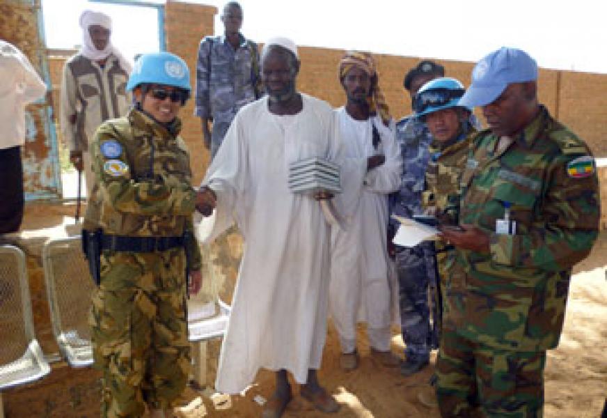 Satgas Indobatt Bantu Warga Lokal di Darfur Barat