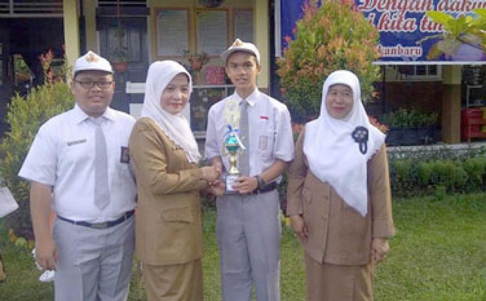 Siswa SMAN 4 Juara 1 Lomba Elektronika Telekomunikasi Challenge