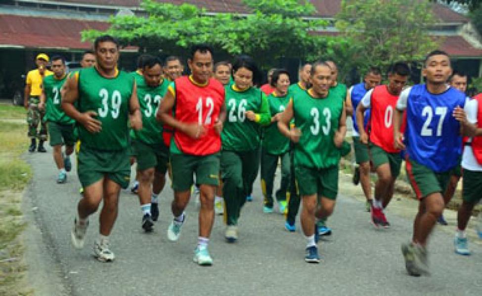 80 Orang Pamen Jajaran Korem 031/Wirabima Melaksanakan Samapta Periodik
