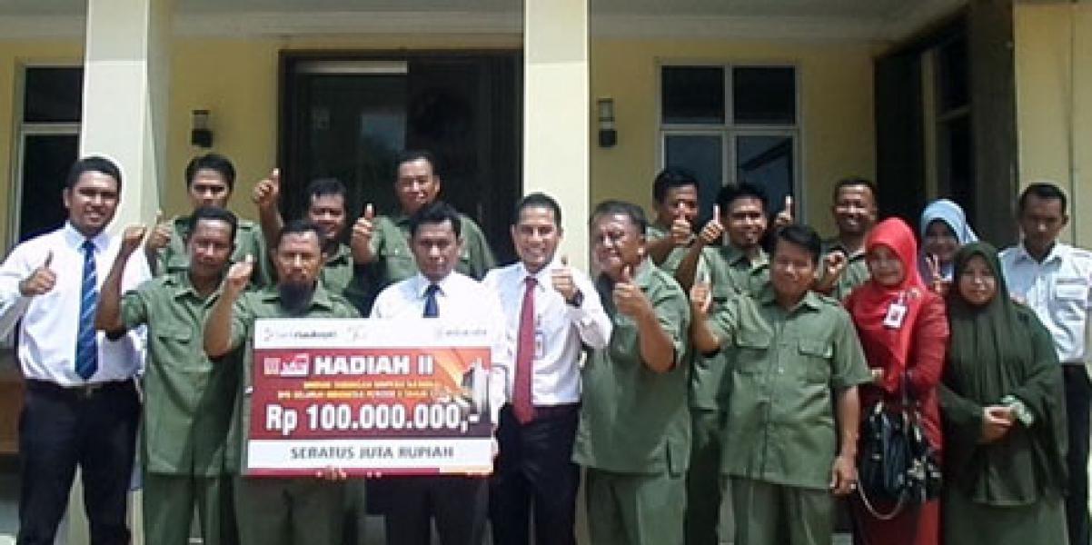 BRK Bangkinang Serahkan Hadiah Undian Simpeda Rp 100 Juta