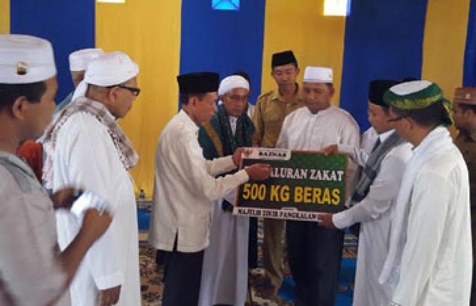Baznas Pelalawan Salurkan 500 Kg Beras Untuk Majelis Dzikir Suluk
