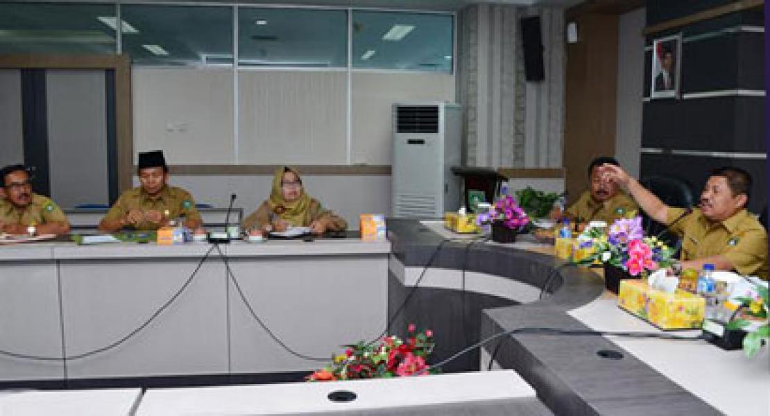 Bupati Amril Pimpin Rapat Evaluasi Realisasi Fisik dan Keuangan