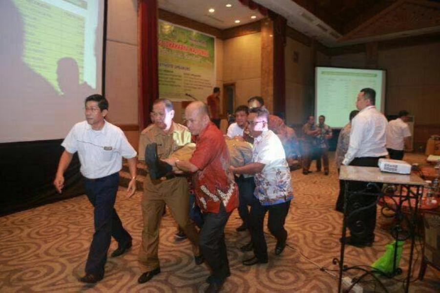 Bupati Inhil HM Wardan Tumbang Saat Pemaparan Seminar dan Lokakarya Restorasi Lahan Gambut