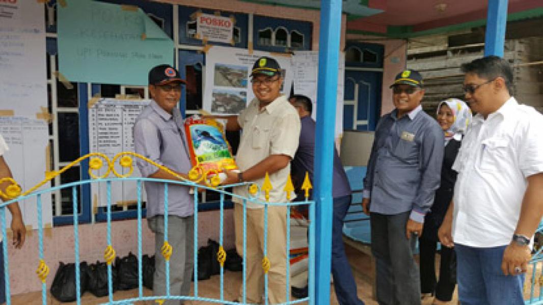 DPRD Inhil Tinjau Korban Bencana Tanah Longsor di Desa Tanah Merah