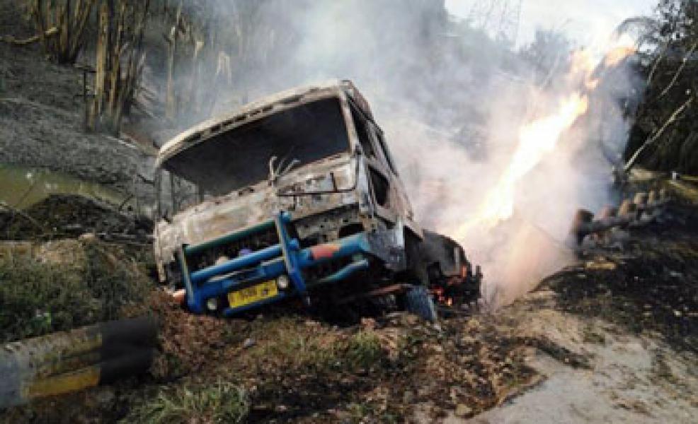 Ditabrak Truk, Pipa Gas PT Chevron Meledak