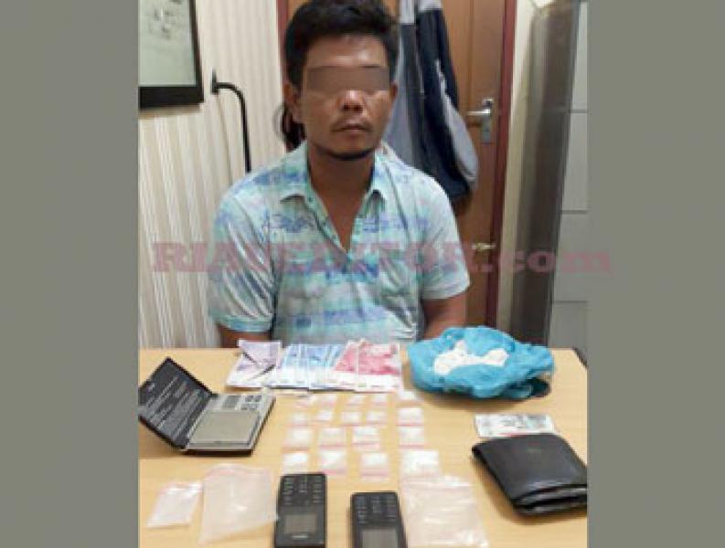 Ditresnarkoba Polda Riau Tangkap Pengedar Sabu Dengan BB 18 Paket Sabu