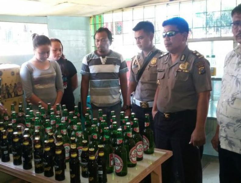 Jelang Ramadhan, Polsek Tampan dan Polsek Tenayan Raya Sita Ratusan Botol Miras