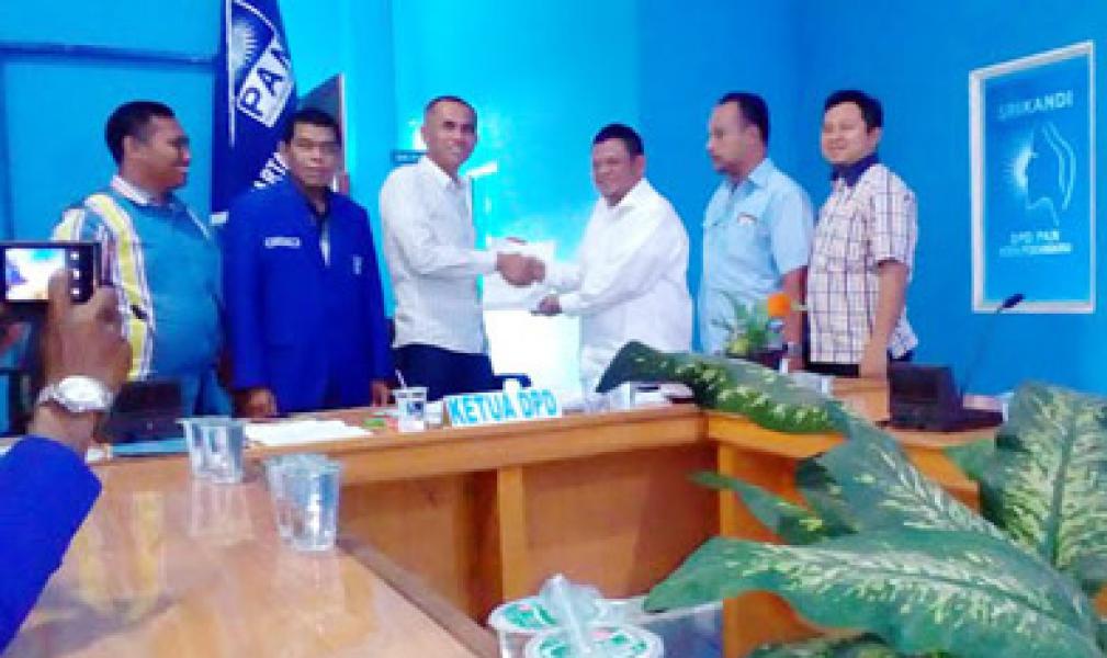 Jupri Zubir Ikut Mendaftar ke DPD PAN Pekanbaru