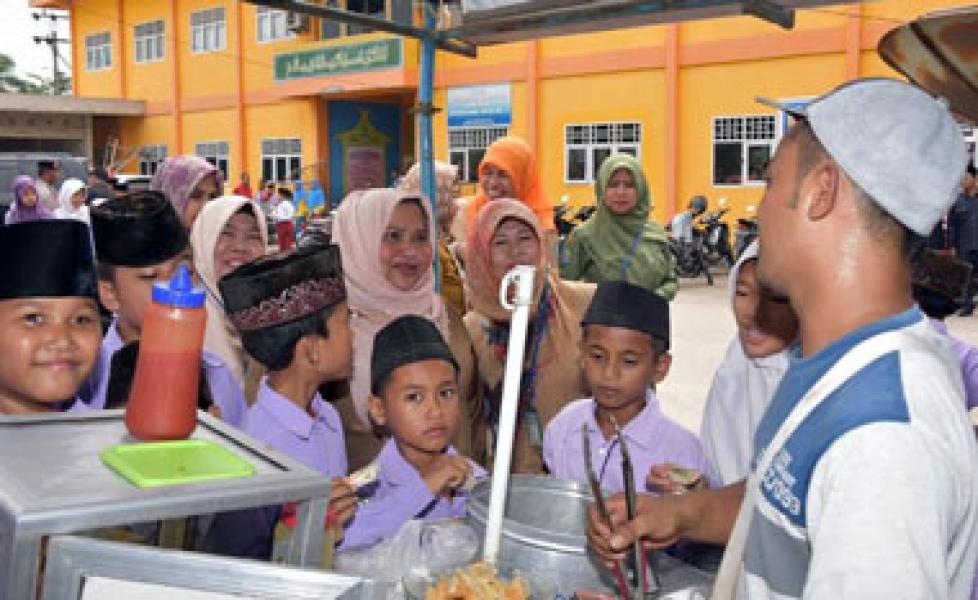Ketua TP-PKK Bengkalis Ingatkan Pedagang Makanan Tidak Menggunakan Bahan Pengawet
