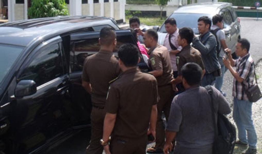 Mantan Direktur PD Kampar Aneka Karya Resmi Ditahan