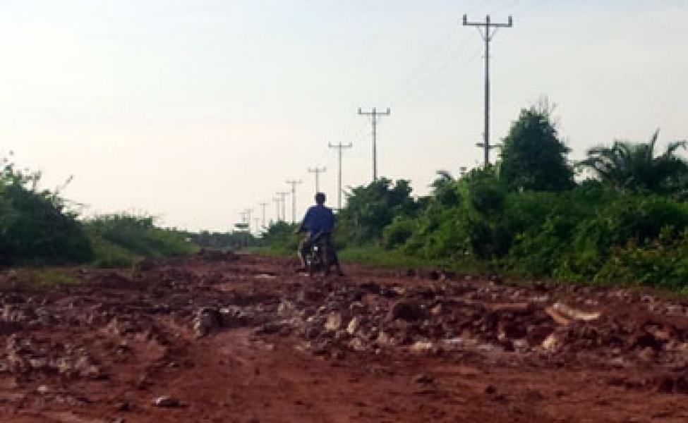 Masyarakat Minta Pengaspalan Jalan dari Jembatan Tripa ke Desa Darussalam