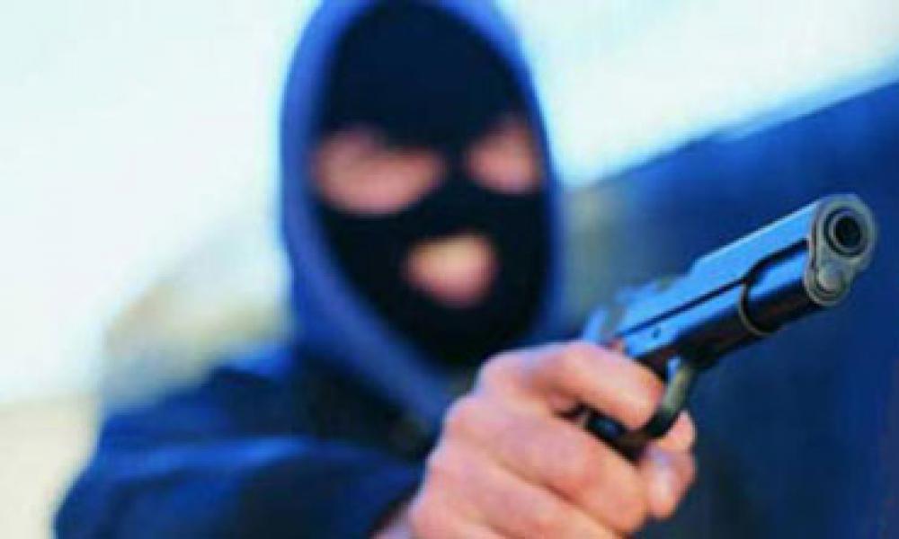 Operator Alat Berat Ditodong Senpi, Rampok Sikat Onderdil Alat Berat