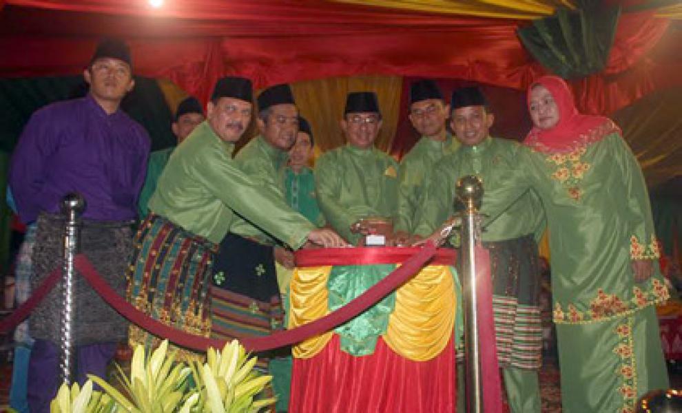 Pembukaan MTQ Inhil ke-46, Bupati Ajak Warga Pahami Kandungan Alquran