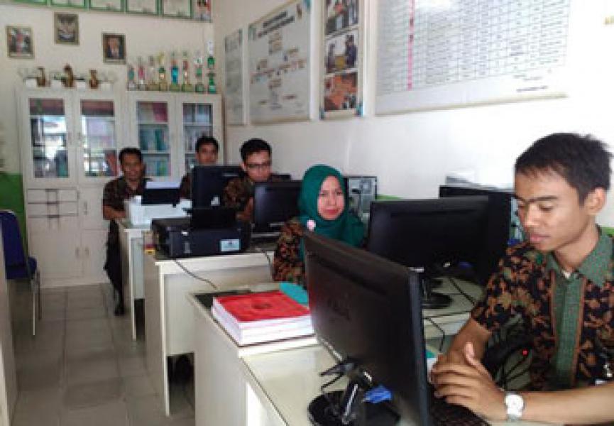 Peserta Didik PKBM Hang Tuah Dominasi UN Kesetaraan