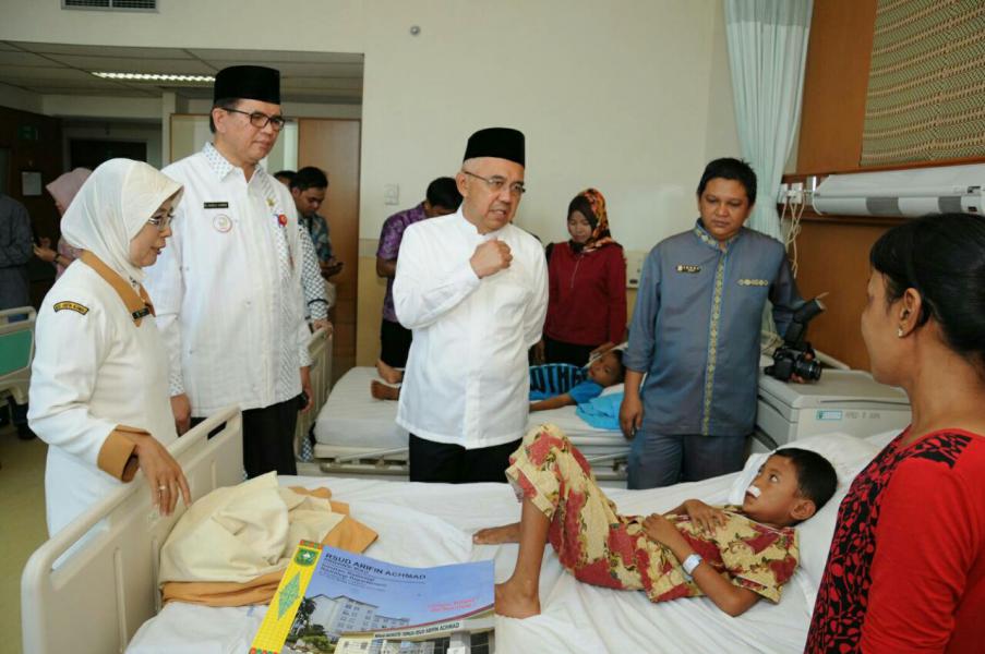 Plt Gubernur Riau Kunjungi Pasien Anak, Operasi Bibir Sumbing