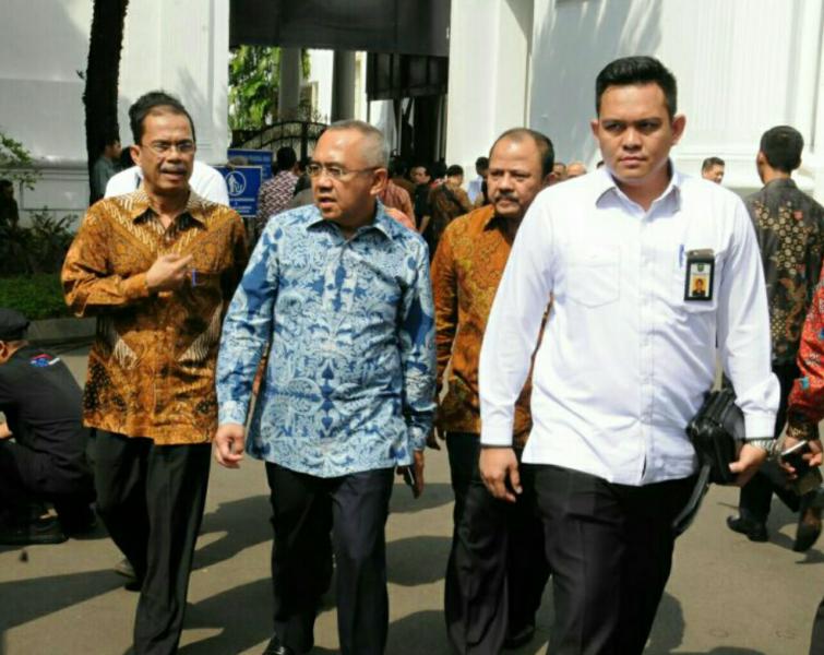 Plt Gubernur Riau Menghadiri Penutupan Musrenbangnas di Istana Negara