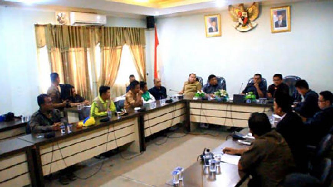 Status Masih Terkatung-katung, Warga Lima Desa Datangi DPRD Rohul