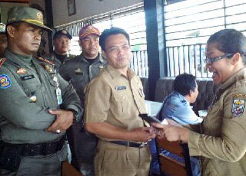 Terjaring Razia, 29 PNS dan Honorer Pelalawan Keluyuran Saat Jam Kerja