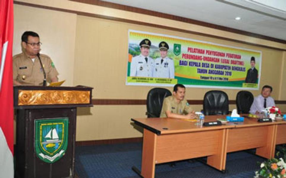 Wabup Buka Pelatihan Legal Drafting Bagi Aparatur Desa se Pemkab Bengkalis