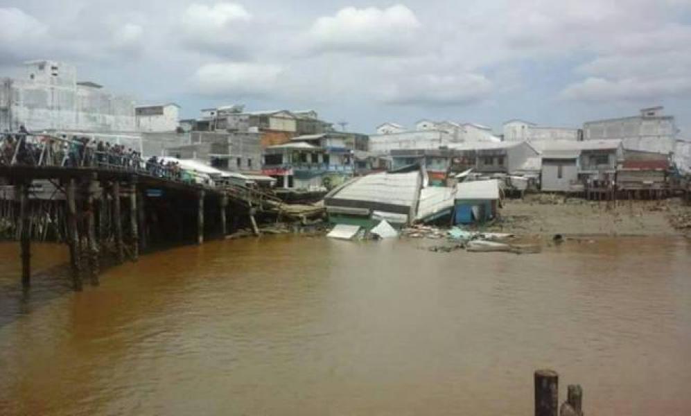 12 Rumah Rusak Akibat Longsor di Kuala Enok