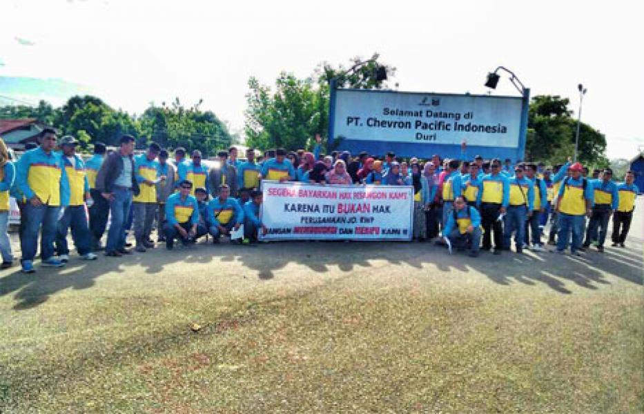 Aksi Mogok Kerja Mantan Karyawan Joint Operating PT RWP Duri Tuntut Pesangon