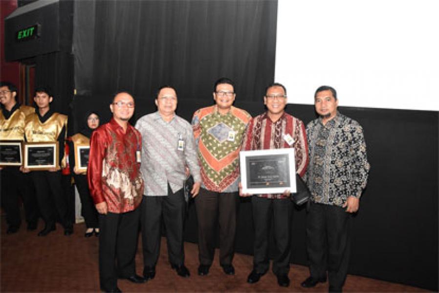 BRK Syariah Raih Penghargaan The Most Expanding Funding UUS Aset ≤ 1.5 T