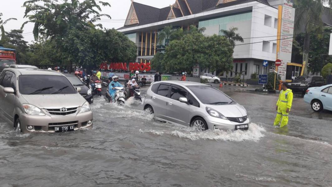 Kasat Lantas Himbau Pengguna Jalan Hindari Titik Lokasi Air Tergenang Saat Hujan Turun