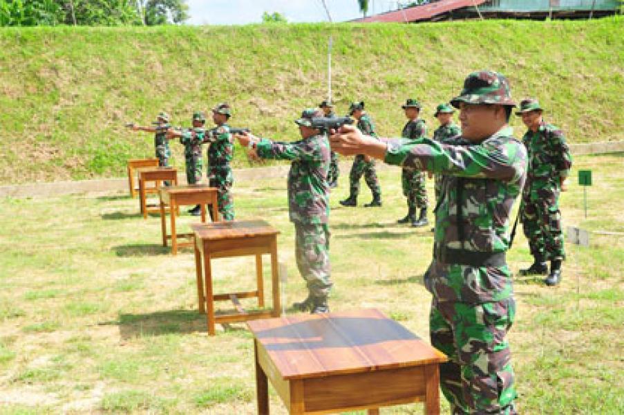 Minggu Militer, Prajurit Korem 031/Wirabima Gelar Latihan Menembak