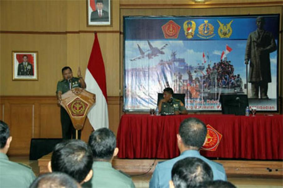 Personel Puspen TNI Ikuti Penyuluhan Hukum