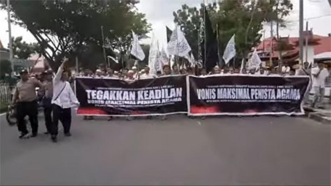 Ratusan Massa di Pekanbaru Tuntut Ahok Dipenjarakan