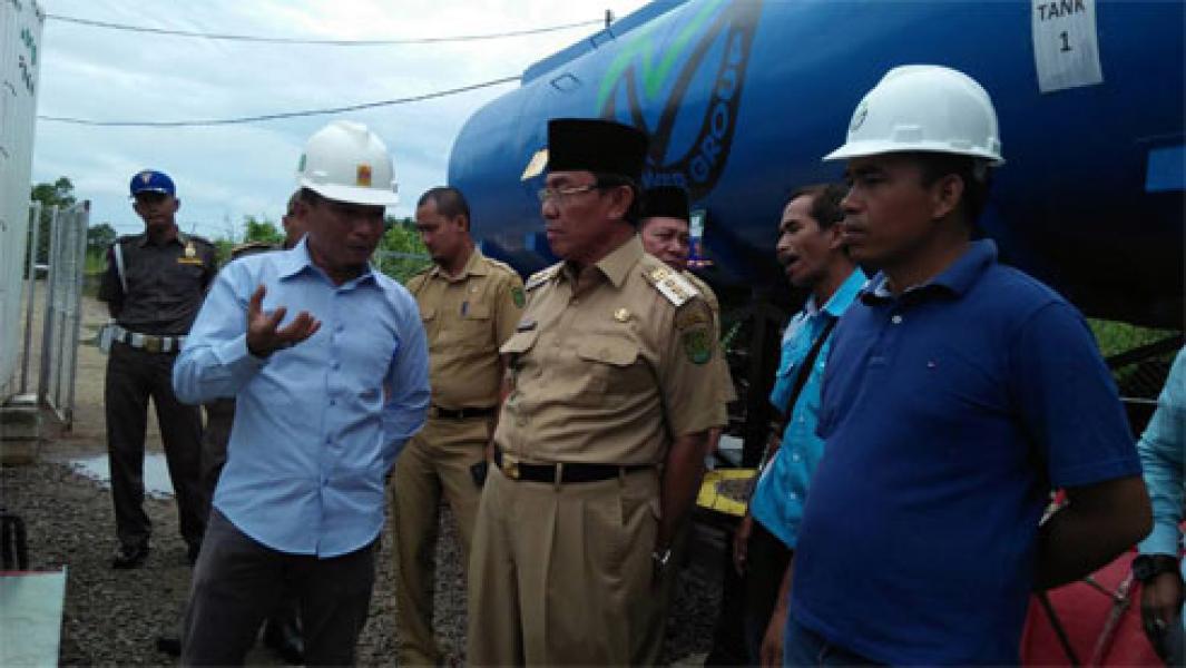 Respons Keluhan Masyarakat, Bupati Wardan Tinjau Langsung Kondisi PLN Tembilahan