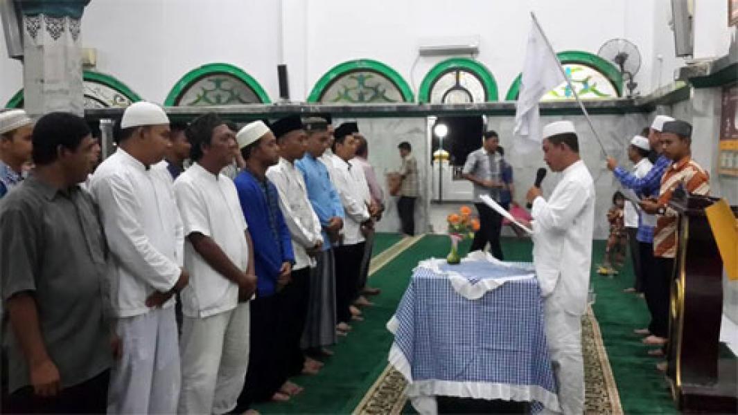 Surya Arfan Lantik Pengurus Remaja Masjid Al-Ikhsan Bagan Siapiapi