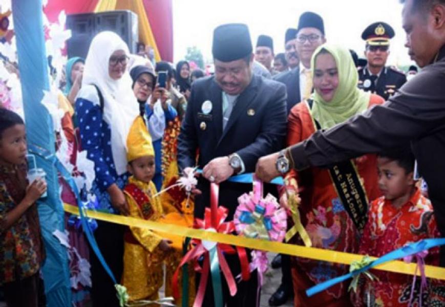 22 Stand Bazar Ramaikan Puncak Peringatan Hardiknas 2018
