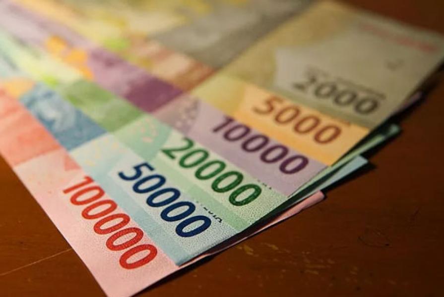 Akhirnya, Rupiah Tembus Rp14.202/USD