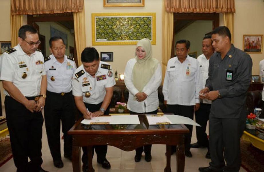 Deputi Inhuker Bakamla Teken MoU dengan Pemkab Pandeglang
