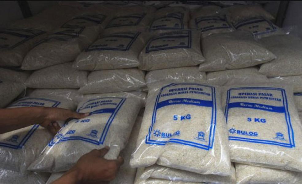 Ide Dirut Bulog Buwas Jual Beras Saset Dinilai Kontraproduktif